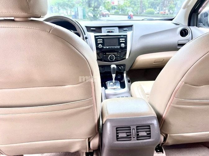 Chính chủ bán ô tô-Nisan-navara-xe bản đầy đủ hai cầu Xe màu trắng 