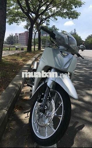 Suzuki Xipo Bạc