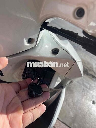Honda Vision 2019 Trắng ngọc trinh áo lột keo