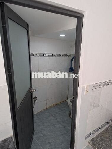 Nhà đường TL 15, p thạnh lộc, quận 12, sổ hồng riêng, hướng đông nam