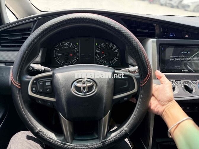 Toyota Innova 2.0E 2022 Số sàn - Còn Thương Lượng
