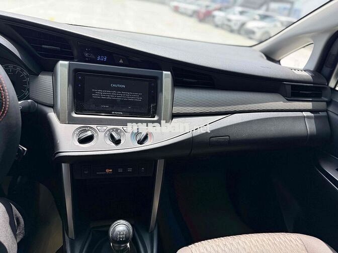 Toyota Innova 2.0E 2022 Số sàn - Còn Thương Lượng