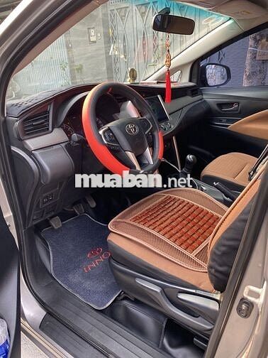 Toyota Innova E 2019 Số sàn màu Đồng ánh kim