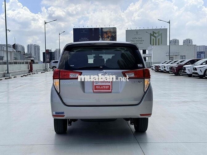 Toyota Innova 2.0E 2022 Số sàn - Còn Thương Lượng