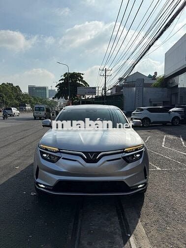 VinFast VF8 Eco 2023 Bạc 60000 km