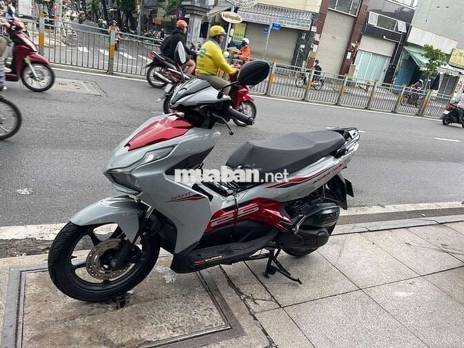 Honda Air Blade 2022 Xám đỏ