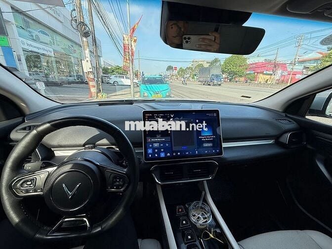 VinFast VF8 Eco 2023 Bạc 60000 km