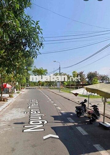 BÁN LÔ ĐẤT VIEW CÔNG VIÊN KDC PHONG BẮC - 140M2 - NGANG 6,5M - 3 MẶT T