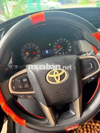 Toyota Innova 2016 Số sàn màu Nâu