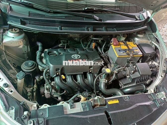 Bán xe Vios 2015 màu bạc số tay.