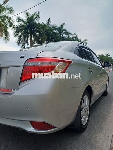 Bán xe Vios 2015 màu bạc số tay.
