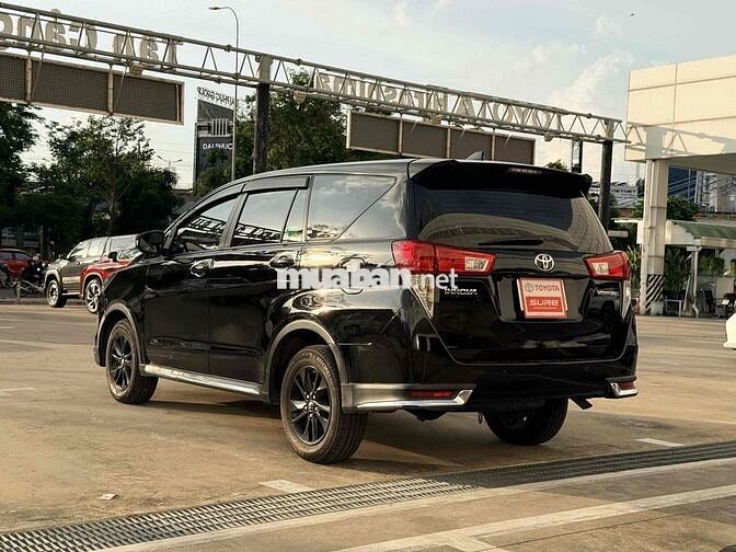 Toyota Innova 2.0G Venturer 2018 Đen số tự động