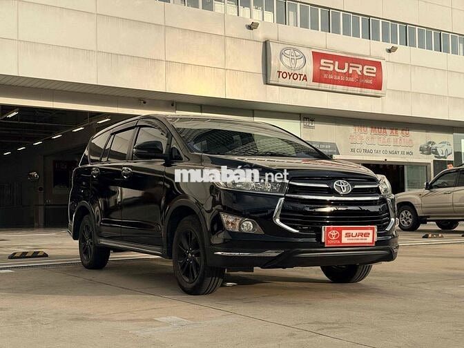 Toyota Innova 2.0G Venturer 2018 Đen số tự động