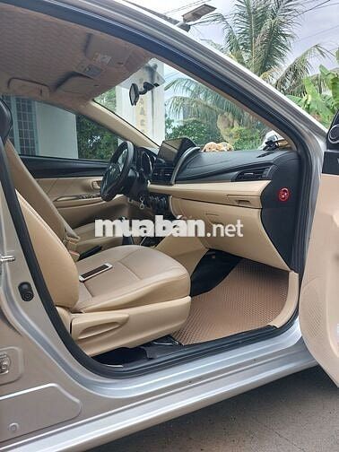 Bán xe Vios 2015 màu bạc số tay.