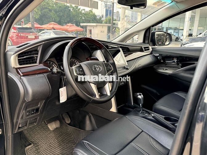 Toyota Innova 2.0G Venturer 2018 Đen số tự động