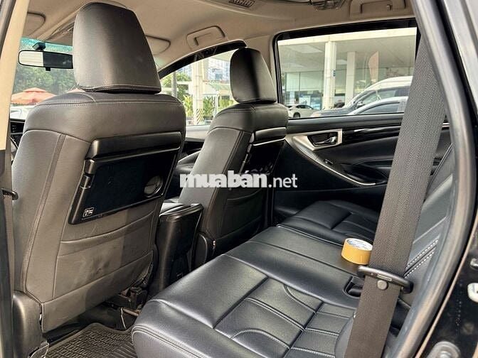Toyota Innova 2.0G Venturer 2018 Đen số tự động