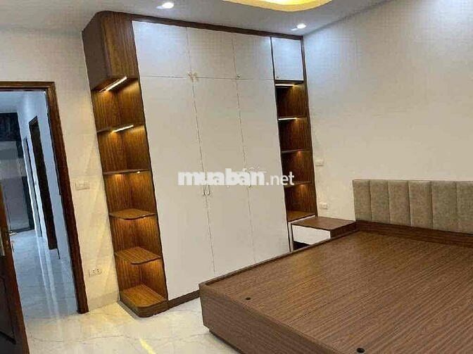 BÁN NHANH NHÀ 5 Tầng / dt 47 m2 Biên Giang Bám trục QL 6  , cao tốc