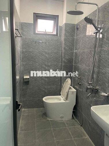 BÁN NHANH NHÀ 5 Tầng / dt 47 m2 Biên Giang Bám trục QL 6  , cao tốc