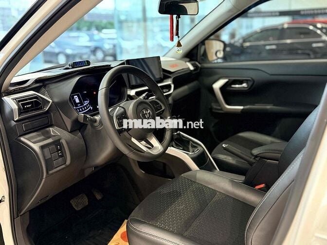 Toyota Raize 1.0Turbo 2024 Trắng nóc đen 28.000 Km