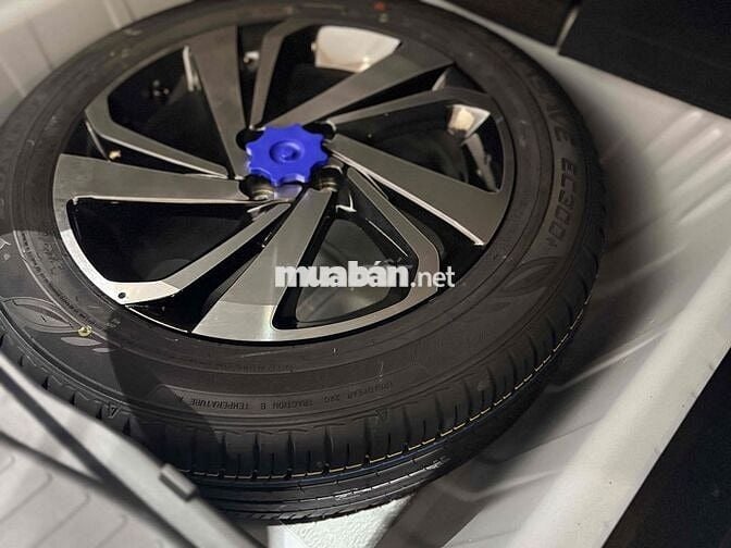 Toyota Raize 1.0Turbo 2024 Trắng nóc đen 28.000 Km