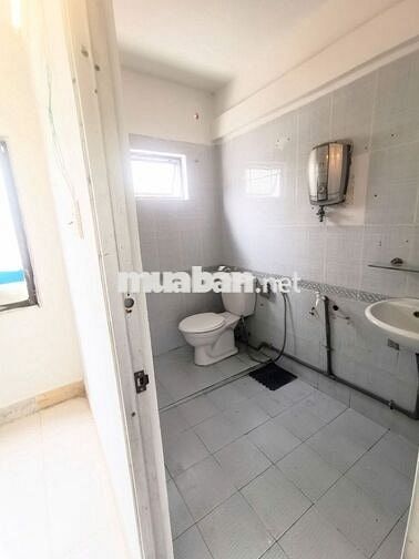 🔥 CHỐT LIỀN TAY – PHÒNG RỘNG KHÔNG CHỦ – SÁT VÁCH ĐH MỞ