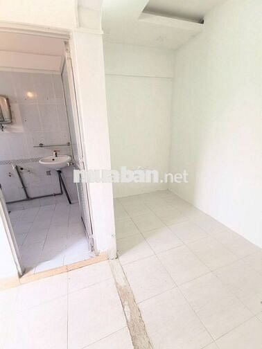 🔥 CHỐT LIỀN TAY – PHÒNG RỘNG KHÔNG CHỦ – SÁT VÁCH ĐH MỞ