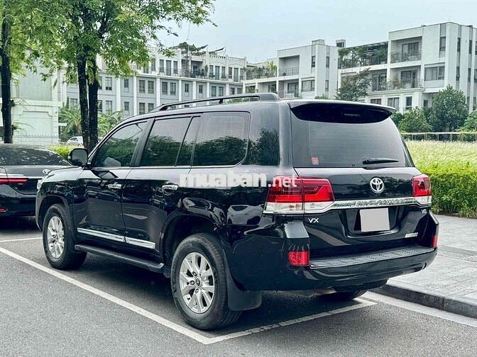 Toyota Land Cruiser VX 2016 4.6 V8 Đen