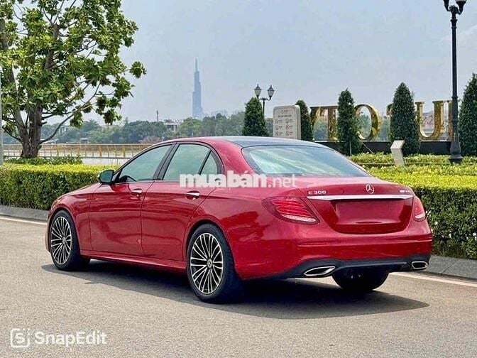 Mercedes-Benz E300 AMG 2020 Đỏ