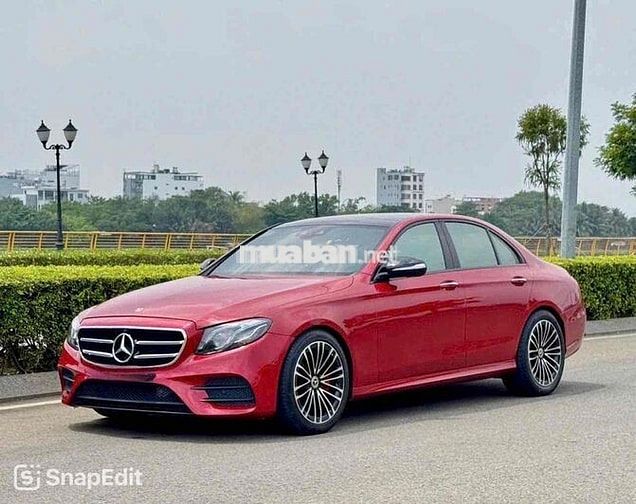 Mercedes-Benz E300 AMG 2020 Đỏ