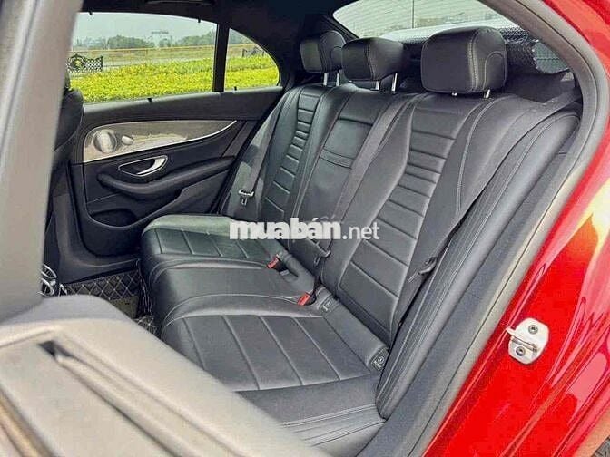 Mercedes-Benz E300 AMG 2020 Đỏ