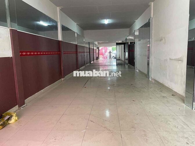 Cho thuê MBKD mat tien CMT8  lối đi riêng
