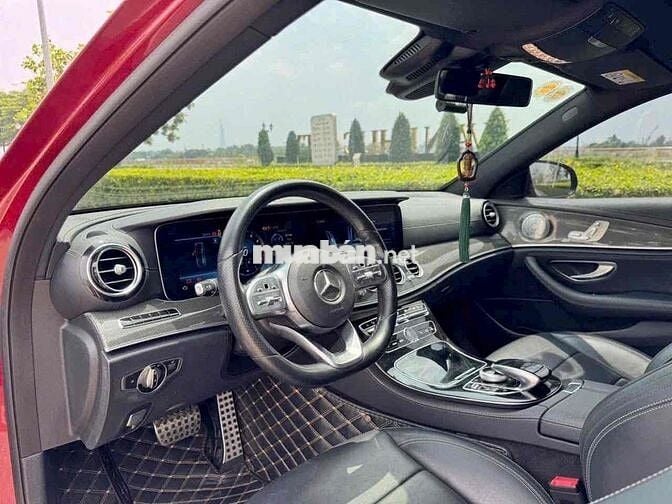Mercedes-Benz E300 AMG 2020 Đỏ