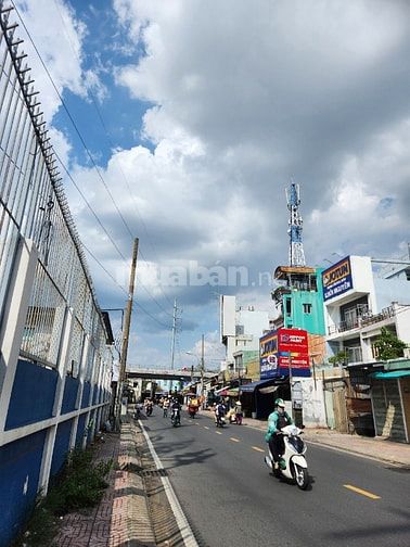 Bán nhà MT Phạm Thế Hiển, P2,Q8 (cũ).DT 430m2, xây 4 tầng, giá 49 tỷ