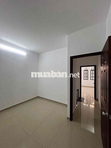 NHÀ MỚI KENGGGG 100% CÒN MÙI SƠN 4x13m. CÓ PN TẦNG TRỆT