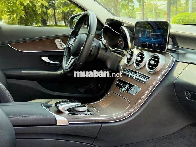 Mercedes-Benz C200 Exclusive 2020 23.600 km