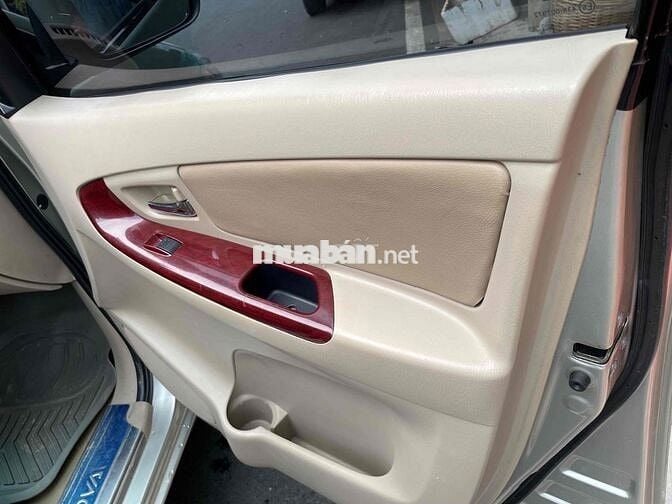 Toyota Innova Bạc 161.531 km