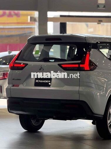 Mitsubishi Xpander 7 chỗ màu Trắng