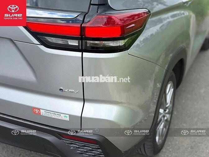 Toyota Innova Cross Hybrid 2026 Bạc 1.000 km