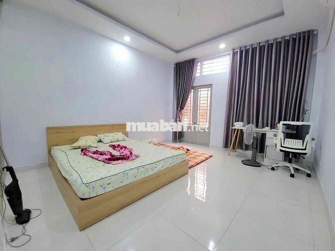 Giá: 4.5 tỷ 127/ Ni Sư Huỳnh Liên 50m2, 2 tầng, DT: 4.1 x 12.5, P10