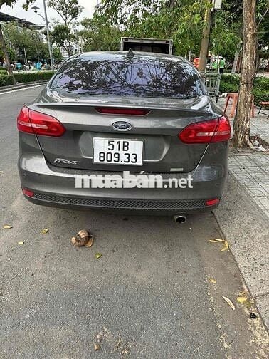 Ford Focus 2017 Xám Da bò 5 chỗ