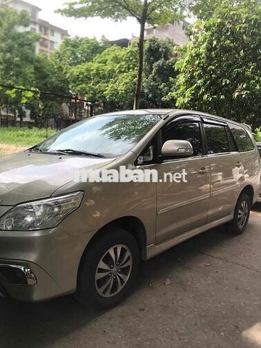 Toyota Innova 2015 Số sàn Vàng cát