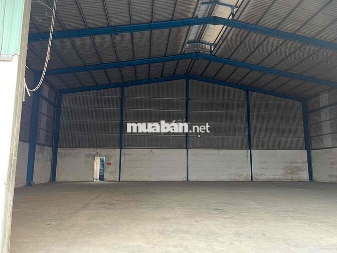 Nhà xưởng cho thuê 850m2 mặt tiền 25*35 cao ráo thông thoáng