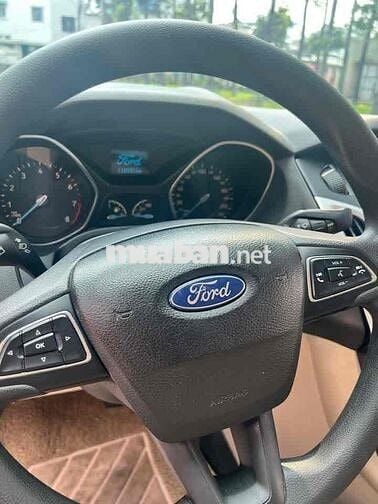 Ford Focus 2017 Xám Da bò 5 chỗ