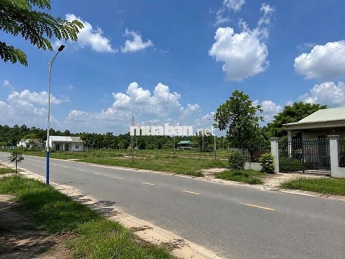 Cần bán gấp lô đất nằm ngay trục đường lô giới 32m