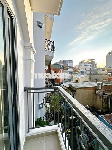 MT Phú Nhuận Chỉ 7,9 Tỷ - Nhà Đẹp 4 Lầu Sân Thượng Khu Phan Xích Long.