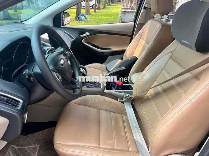 Ford Focus 2017 Xám Da bò 5 chỗ