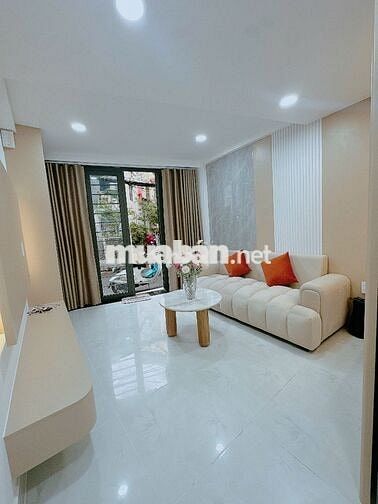 MT Phú Nhuận Chỉ 7,9 Tỷ - Nhà Đẹp 4 Lầu Sân Thượng Khu Phan Xích Long.