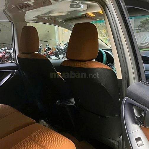 Gia đình bán xe Toyota Innova 2.0E đời cuối 2017 90%new