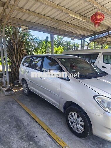 TOYOTA INNOVA G MÀU BẠC
