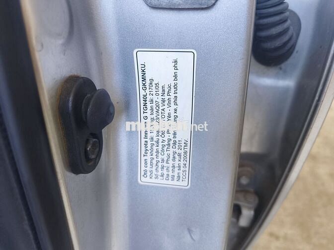 TOYOTA INNOVA G MÀU BẠC